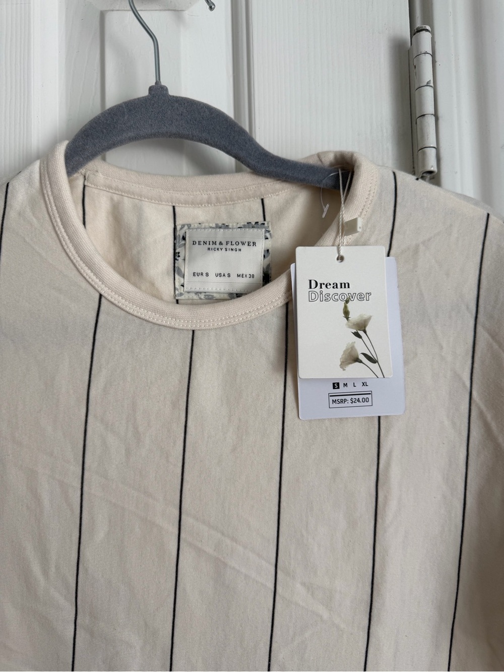 Denim & Flower Cream Short-Sleeve Tee with Black Pinstripes